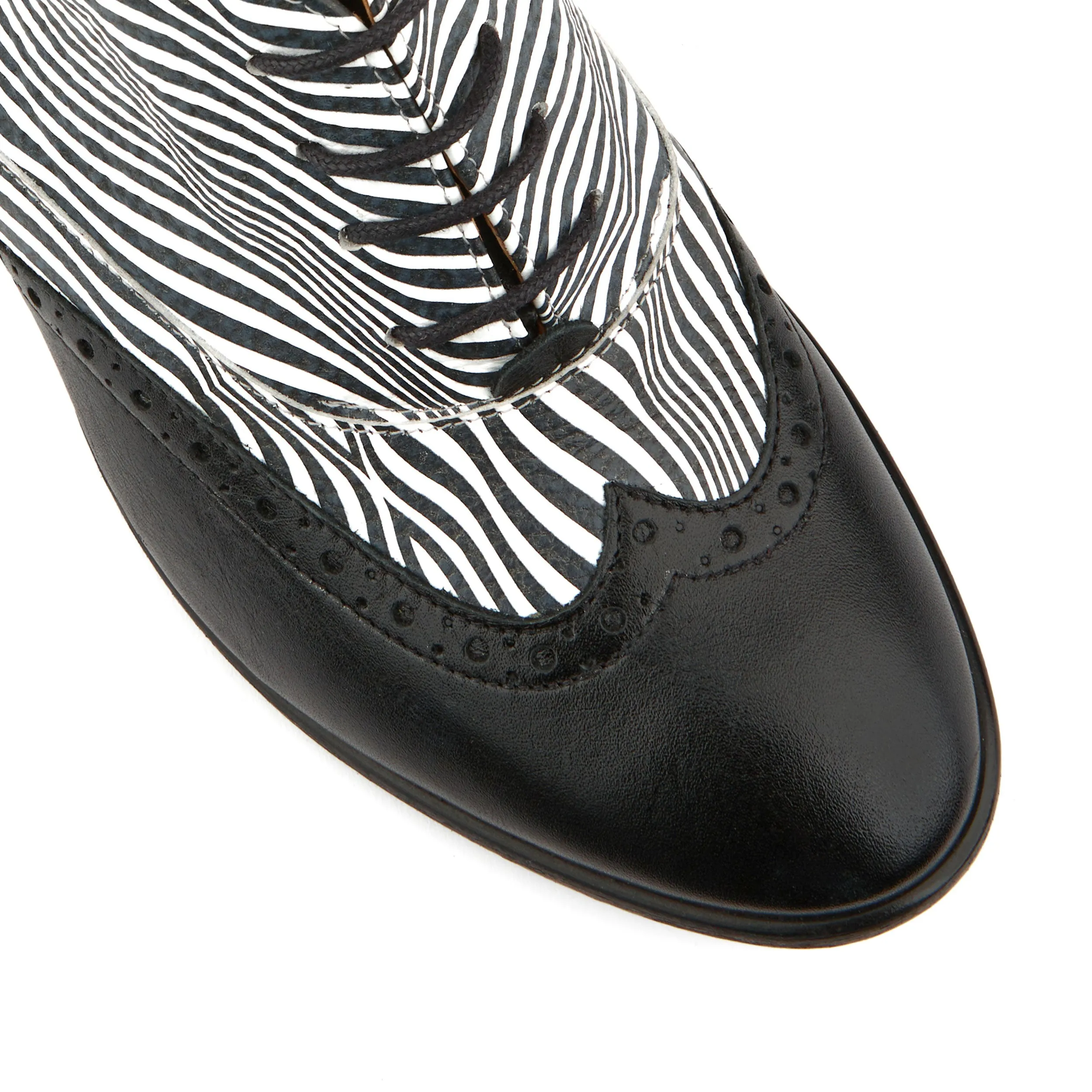 CASINO OPTICAL ZEBRA - Women's almond toe oxford pump heel with brogue details