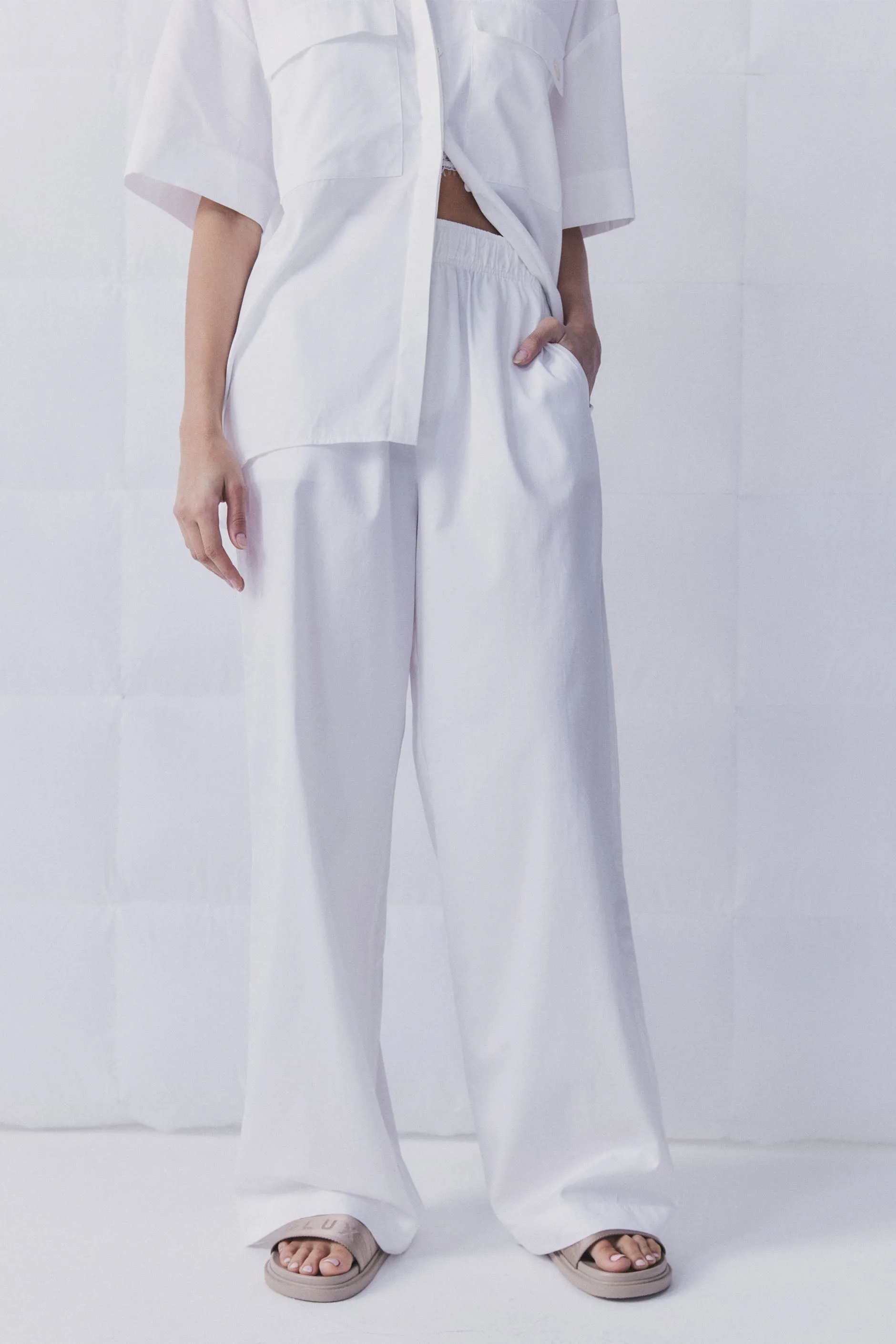 D-Luxe Poplin Wide Leg Pant