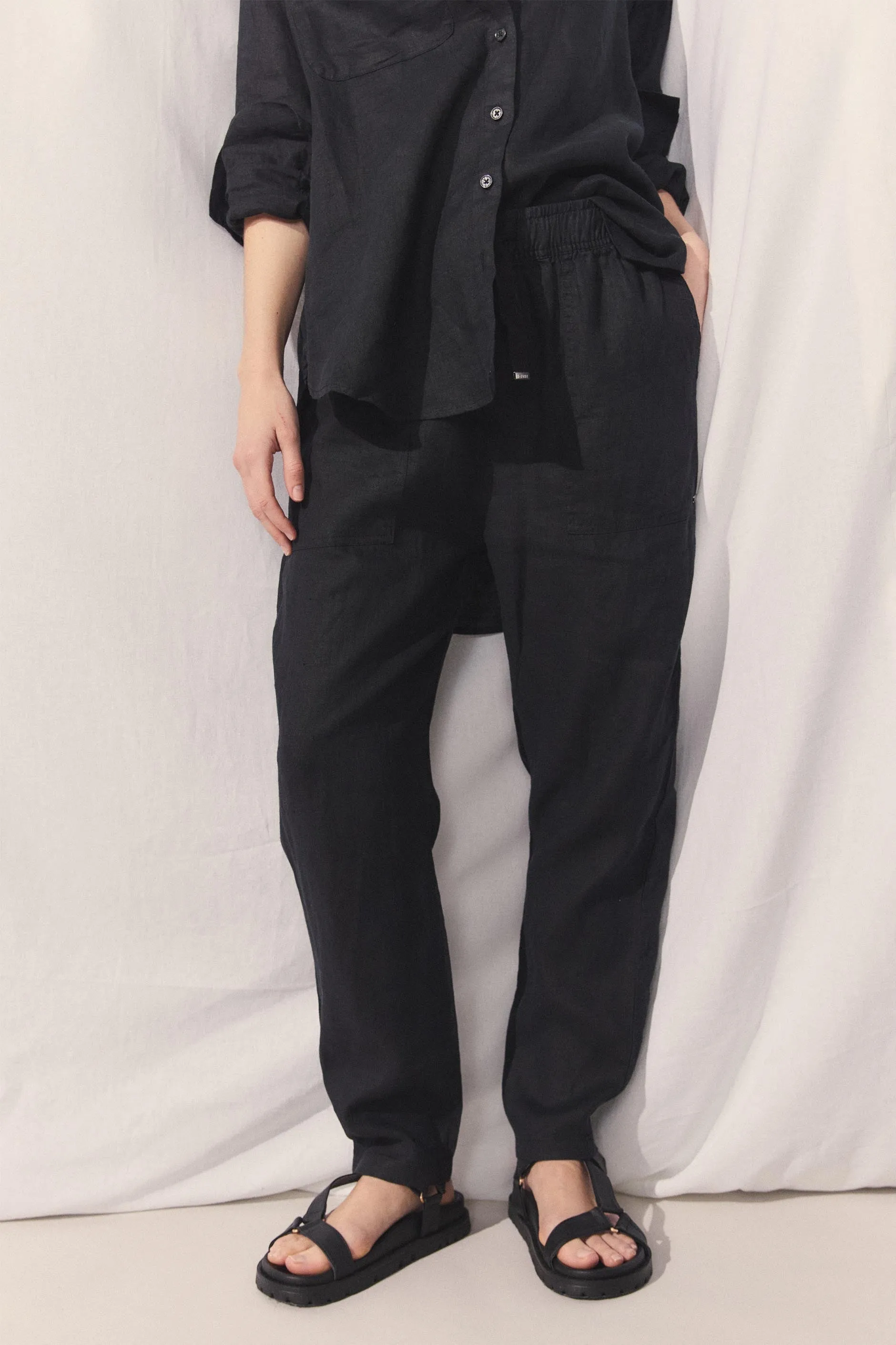 D-Luxe Relaxed Linen Pant