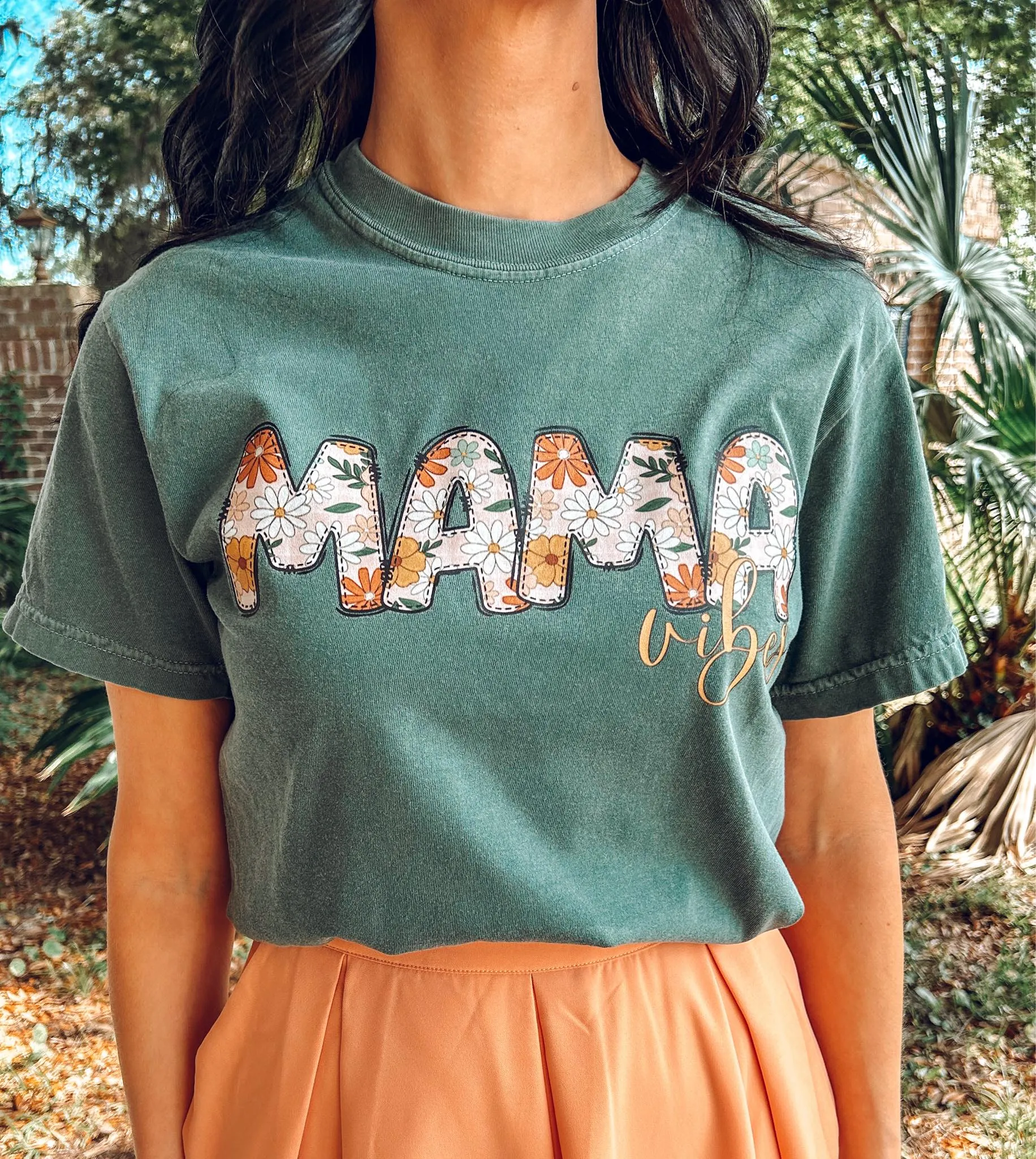 Mama Vibes Tee | Spruce