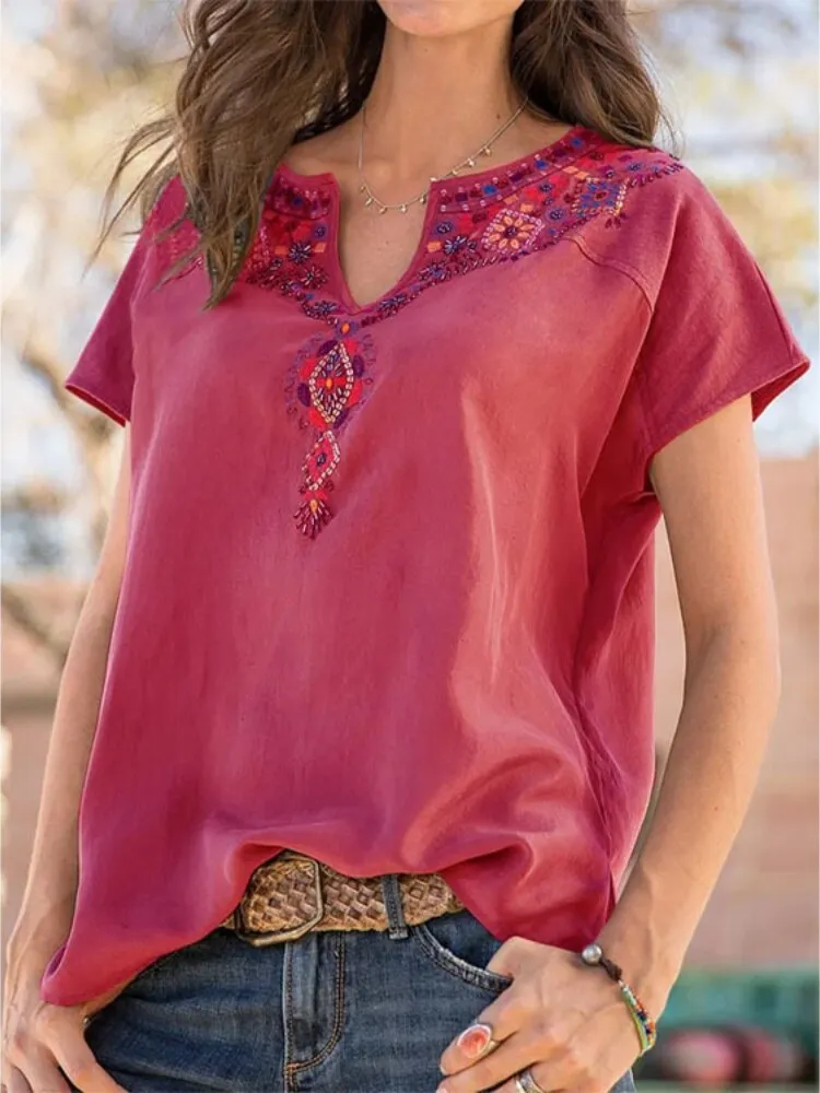 New Loose Ethnic Style Tops Short-sleeved T-shirt V-neck Embroidered Blouse