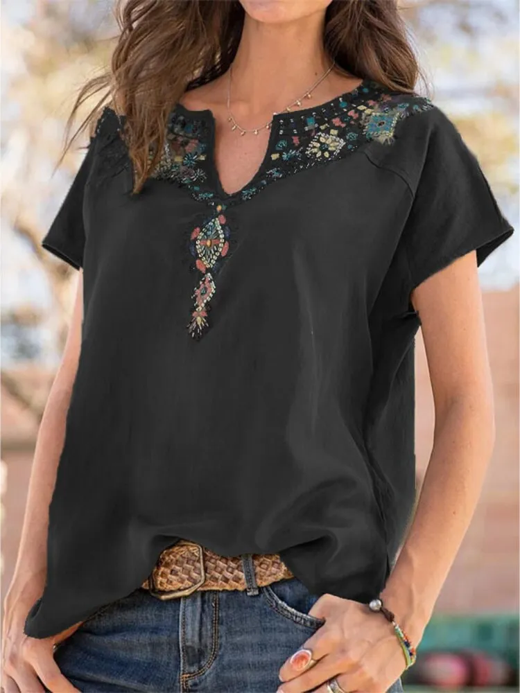 New Loose Ethnic Style Tops Short-sleeved T-shirt V-neck Embroidered Blouse