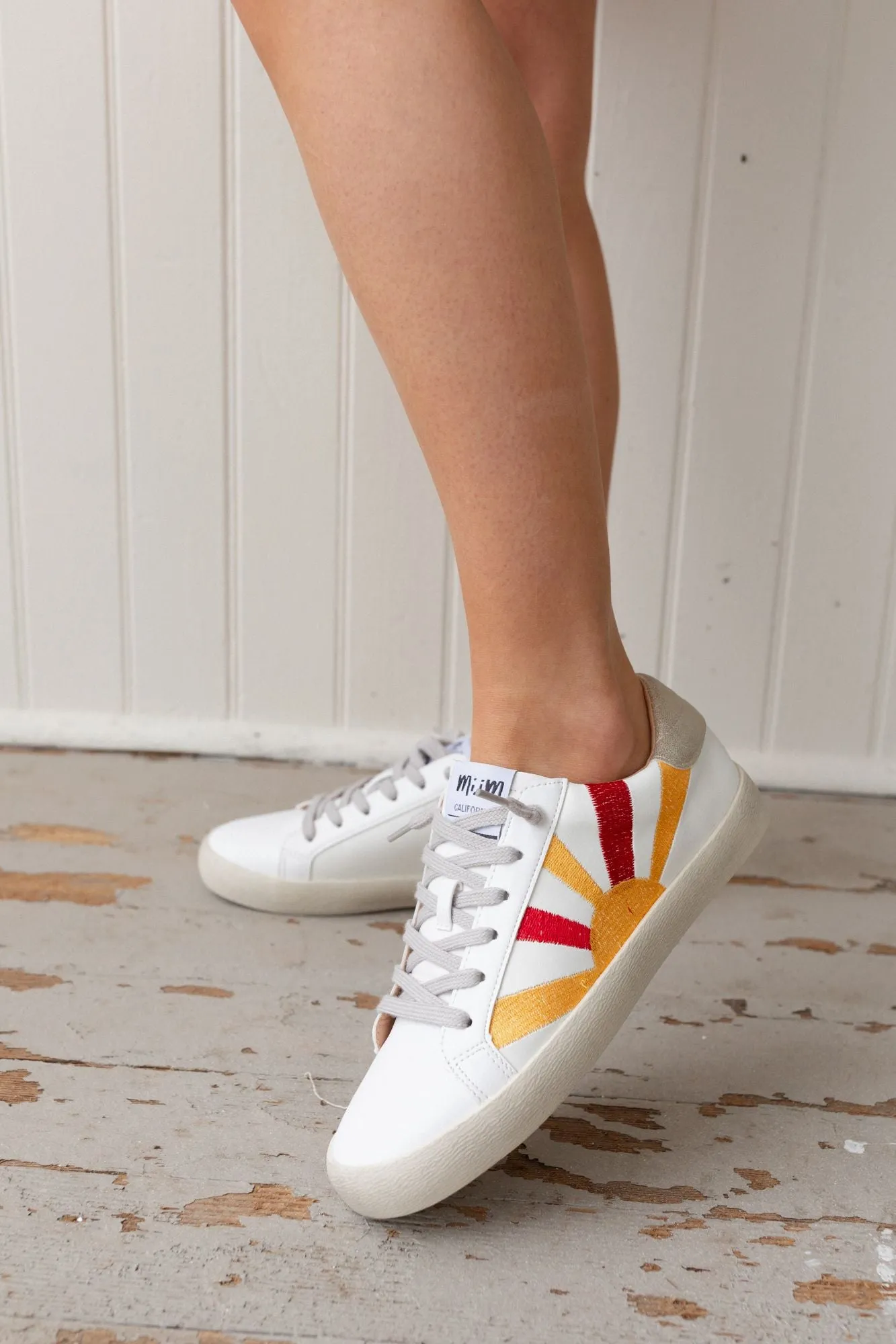 Sun Rays Retro Sneakers - White