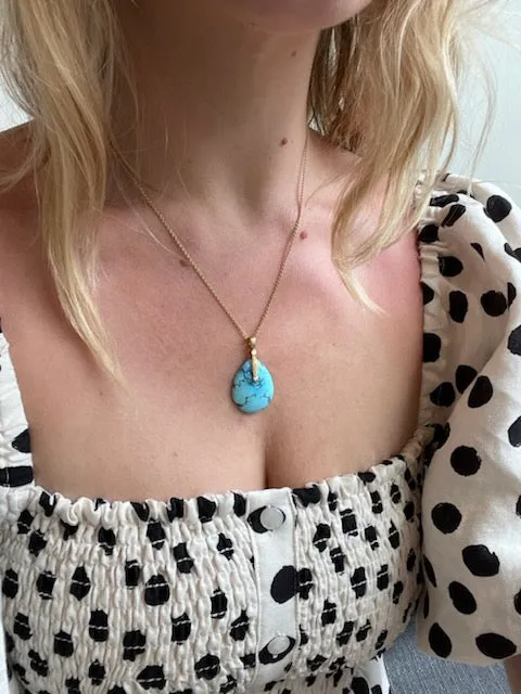 Yellow Gold and Kazakhstan Turquoise Pendant